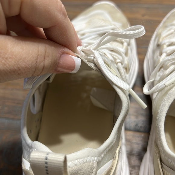 Sorel Women's Kinetic Breakthru Tech Lace Shoes Size 8 - Picture 4 of 9